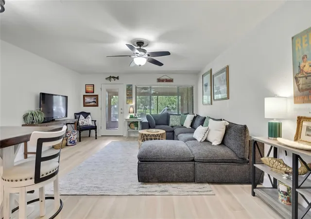 Homes for sale in Crystal River, FL | 1637 Se Paradise Cir #106, Crystal River, FL 34429 | MLS# O6412073