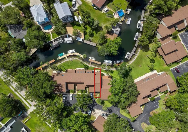 Homes for sale in Crystal River, FL | 1637 Se Paradise Cir #106, Crystal River, FL 34429 | MLS# O6412073