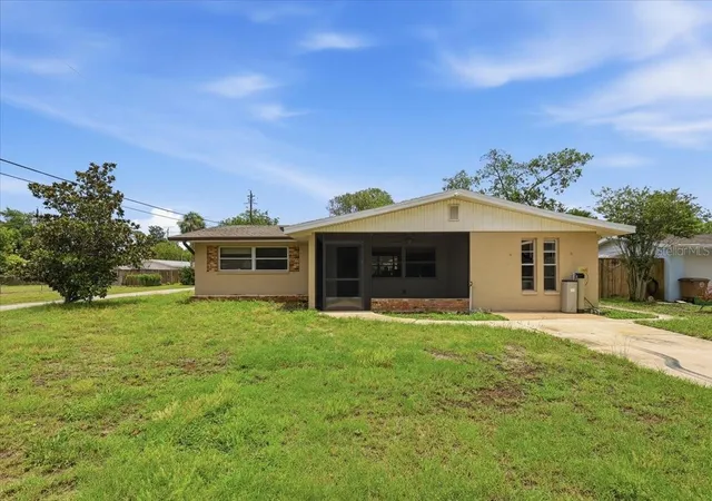 Photo 1 of Single family home for sale at 2605 Yale Rd, South Daytona, FL 32119 | MLS# FC318909 | Listing updated on 2026-09-28