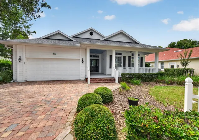 Photo 1 of Single family home for sale at 4 Chinier St, Palm Coast, FL 32137 | MLS# V4949363 | Listing updated on 2026-09-30