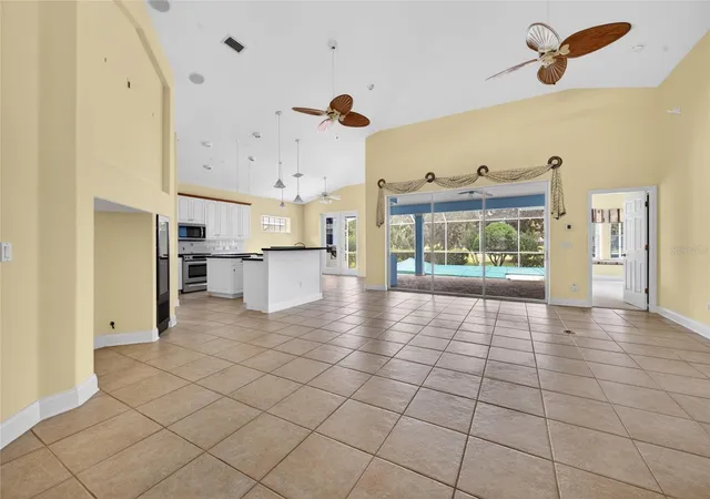 Photo 3 of Single family home for sale at 4 Chinier St, Palm Coast, FL 32137 | MLS# V4949363 | Listing updated on 2026-09-30