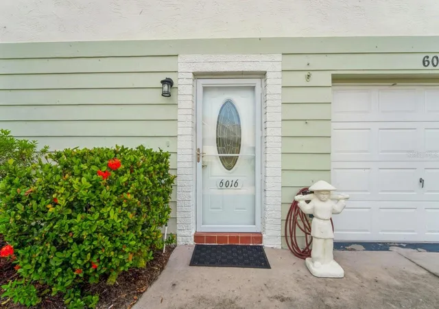 3rd image of 6016 Wilds Dr, New Port Richey, FL 34653 | MLS# W7886242