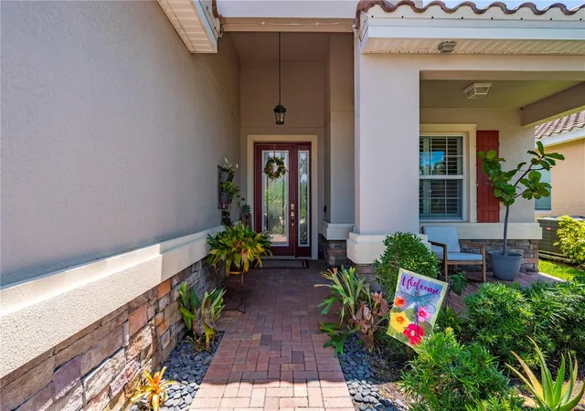 Photo 3 of Sale Pending at 3006 Oriole Dr, Sarasota, FL 34243 | MLS# C7526767 | Listing updated on 2026-10-06