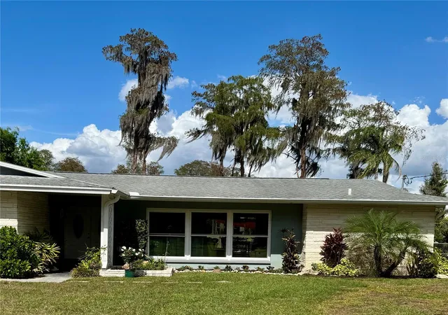 Photo 3 of Single family home for sale at 17109 Rainbow Ter, Odessa, FL 33556 | MLS# TB8513826 | Listing updated on 2026-08-20