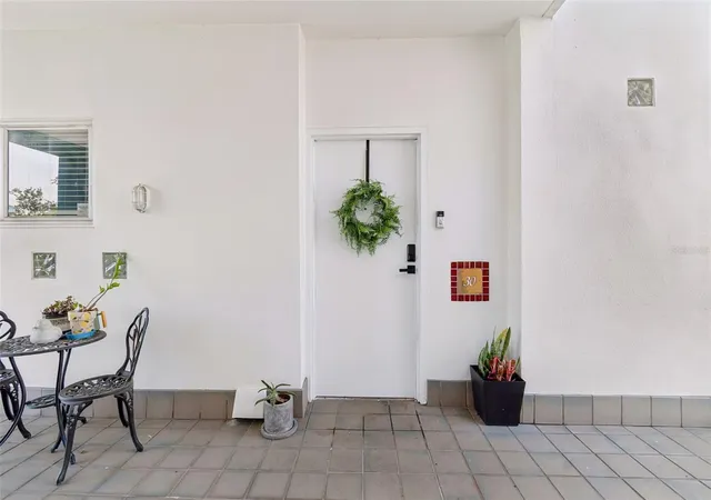 Homes for sale in Tampa, FL | 4950 Bayshore Blvd #30, Tampa, FL 33611 | MLS# TB8513827