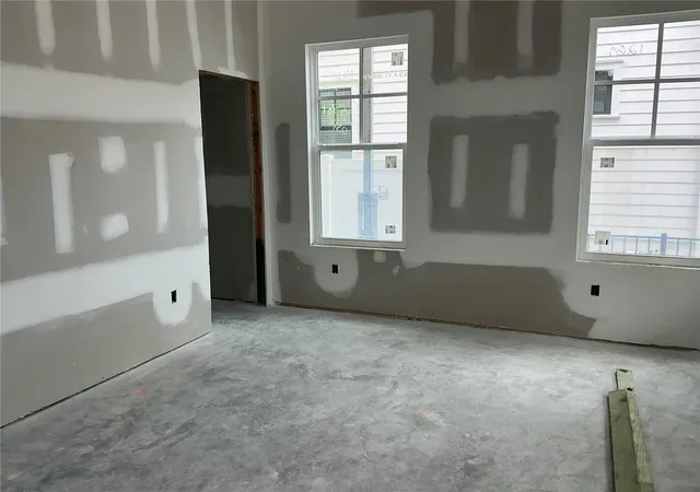 Photo 4 of Single family home for sale at 2829 4th Avenue N, Saint Petersburg, FL 33713 | MLS# TB8513829 | Listing updated on 2026-10-26
