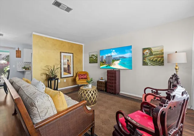 Photo 2 of Single family home for sale at 4305 Chinaberry Cir, Bradenton, FL 34208 | MLS# A4695347 | Listing updated on 2026-10-30