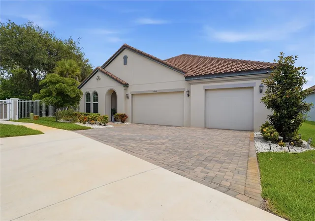 Homes for sale in Sarasota, FL | 7204 Great Egret Blvd, Sarasota, FL 34241 | MLS# TB8513840