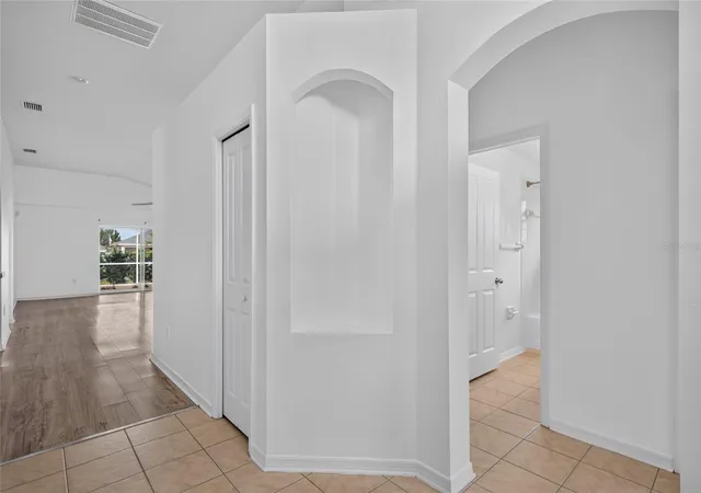 5th image of 6833 Runner Oak Dr, Wesley Chapel, FL 33545 | MLS# TB8513841