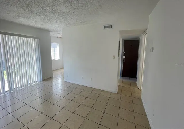 4th image of 7502 Needle Leaf Pl, Tampa, FL 33617