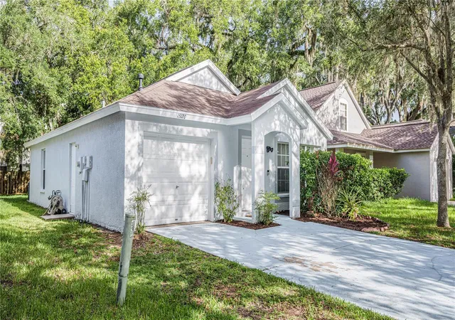 Homes for sale in Lutz, FL | 15120 Deer Meadow Dr, Lutz, FL 33559 | MLS# TB8513861