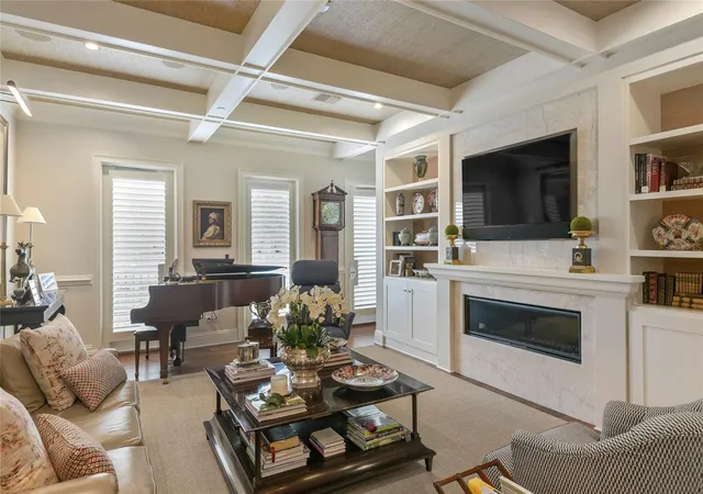 Photo 3 of Townhouse for sale at 413 W Morse Blvd, Winter Park, FL 32789 | MLS# O6412134 | Listing updated on 2026-09-28