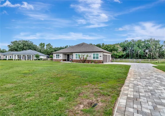 Photo 3 of Single family home for sale at 5020 Lakeshore Ranch Rd, Groveland, FL 34736 | MLS# G5113065 | Listing updated on 2026-08-26
