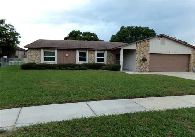 Photo 1 of Single family home for sale at 1320 Gladiolas Dr, Winter Park, FL 32792 | MLS# O6412139 | Listing updated on 2026-10-11