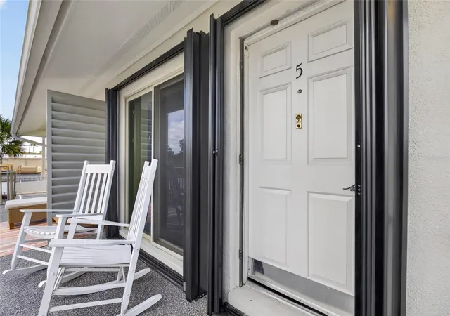Photo 3 of Condo for sale at 1935 Conway Rd #L5, Orlando, FL 32812 | MLS# O6412177 | Listing updated on 2026-09-19
