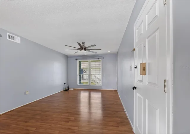 Homes for sale in Orlando, FL | 1935 Conway Rd #L5, Orlando, FL 32812 | MLS# O6412177