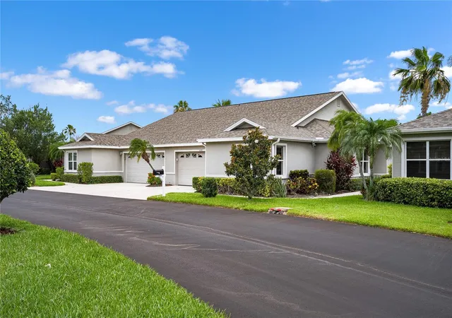 Homes for sale in Palmetto, FL | 1608 Fairway Oaks Dr, Palmetto, FL 34221 | MLS# A4695377