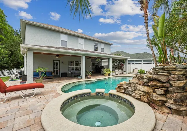 Photo 3 of Sale Pending at 11612 Windsorton Way, Tampa, FL 33626 | MLS# O6412187 | Listing updated on 2026-09-11