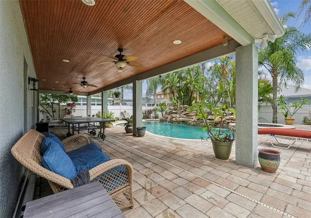 Photo 4 of Sale Pending at 11612 Windsorton Way, Tampa, FL 33626 | MLS# O6412187 | Listing updated on 2026-09-11