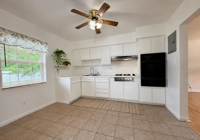 5th image of 10450 Eastside Ave, Brooksville, FL 34601 | MLS# W7886252