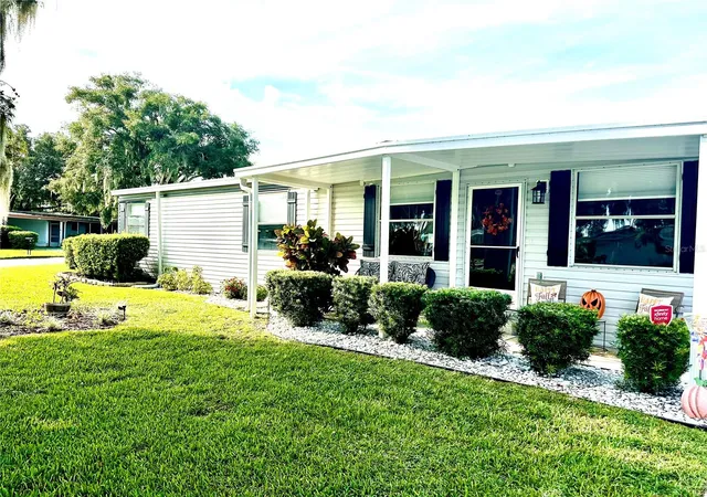 Photo 2 of Manufactured home for sale at 2409 Vindale Rd, Tavares, FL 32778 | MLS# G5113074 | Listing updated on 2026-09-20