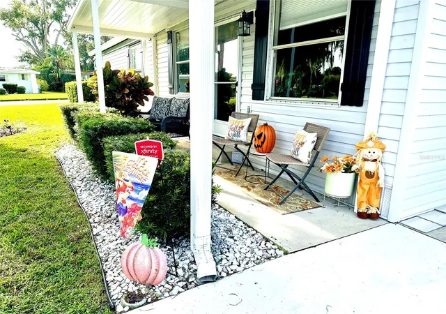 Photo 3 of Manufactured home for sale at 2409 Vindale Rd, Tavares, FL 32778 | MLS# G5113074 | Listing updated on 2026-09-20