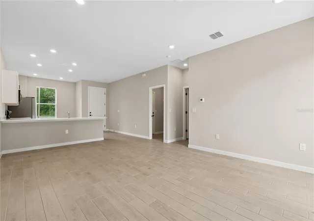 Photo 5 of Single family home for sale at 2499 SW 167th Loop, Ocala, FL 34473 | MLS# OM725709 | Listing updated on 2026-09-02