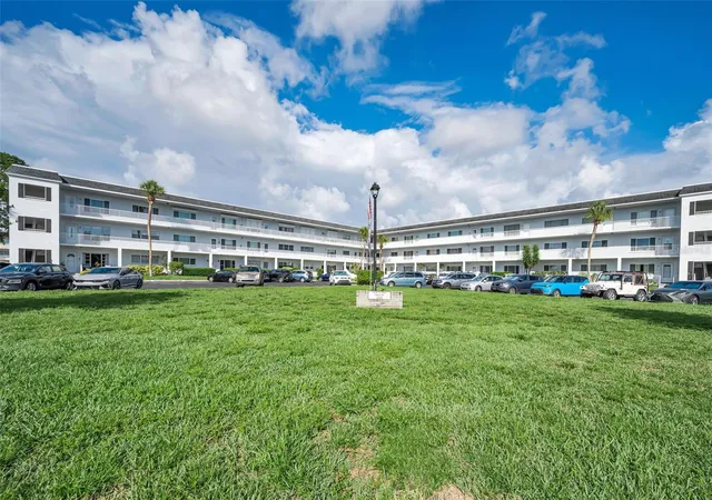 Photo 1 of Condo for sale at 2001 World Pkwy Blvd #39, Clearwater, FL 33763 | MLS# TB8513934 | Listing updated on 2026-10-07
