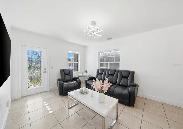 4th image of 465 E 38Th St, Hialeah, FL 33013 | MLS# TB8513944