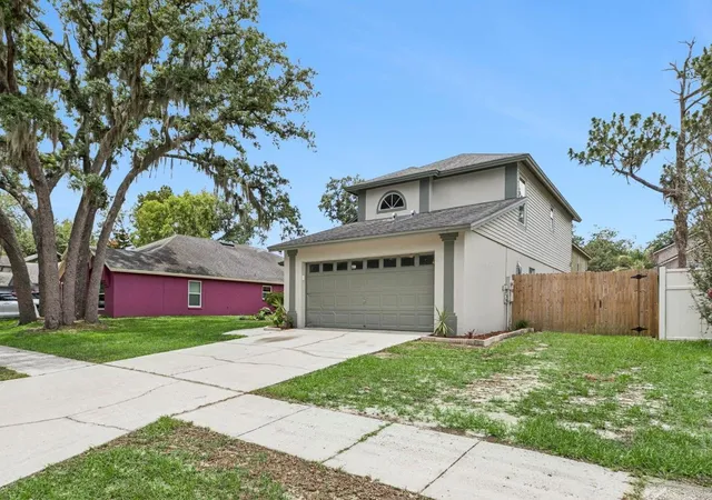 Photo 2 of Single family home for sale at 4017 Quail Briar Dr, Valrico, FL 33596 | MLS# TB8513948 | Listing updated on 2026-10-07