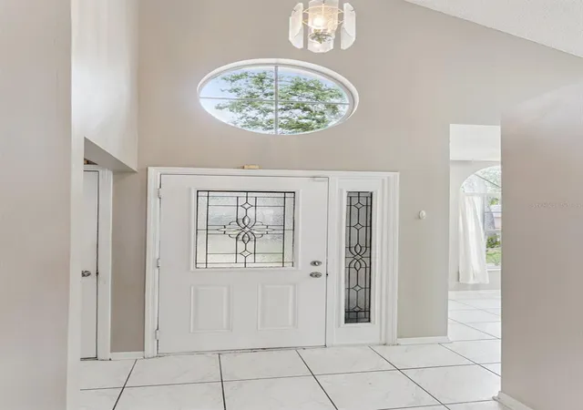 Photo 4 of Single family home for sale at 4017 Quail Briar Dr, Valrico, FL 33596 | MLS# TB8513948 | Listing updated on 2026-10-07
