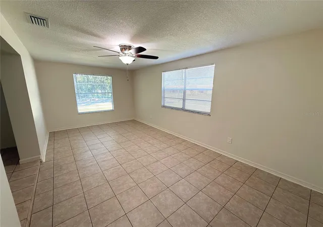 Photo 4 of Single family home for sale at 101 S Flamingo Ave, Winter Springs, FL 32708 | MLS# S5150918 | Listing updated on 2026-10-03