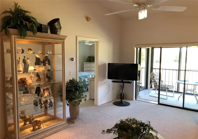 4th image of 6211 Timber Lake Dr #B4, Sarasota, FL 34243 | MLS# O6412209