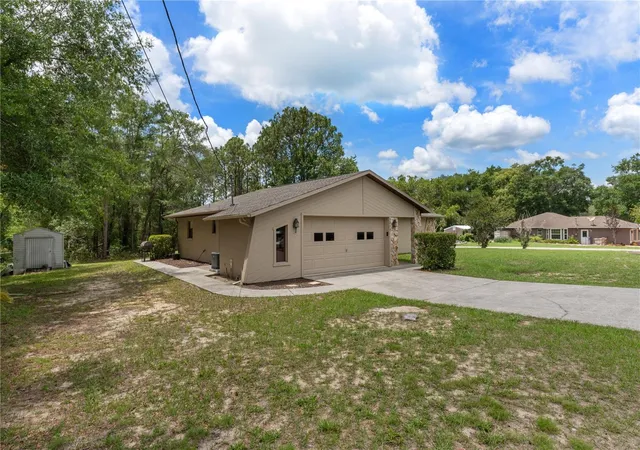Homes for sale in Inverness, FL | 5216 E Hopp Ln, Inverness, FL 34452 | MLS# W7886258