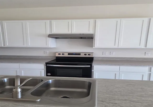 Photo 3 of Townhouse for sale at 2294 Tay Wes Dr, St Cloud, FL 34771 | MLS# O6412210 | Listing updated on 2026-08-23