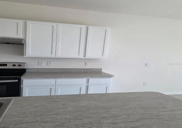 Photo 4 of Townhouse for sale at 2294 Tay Wes Dr, St Cloud, FL 34771 | MLS# O6412210 | Listing updated on 2026-08-23