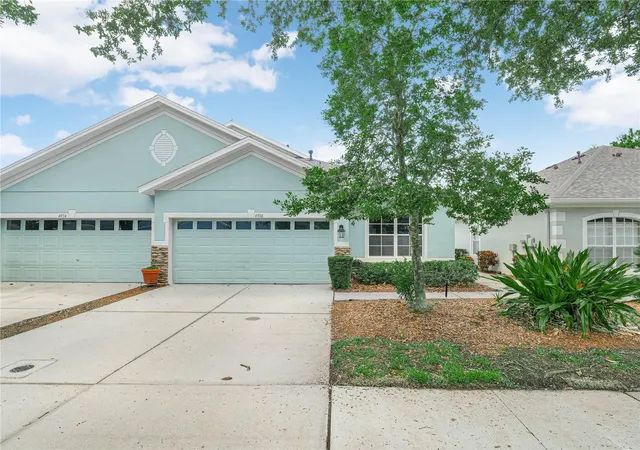 1st image of 6936 Surrey Oak Dr, Apollo Beach, FL 33572 | MLS# L4962317