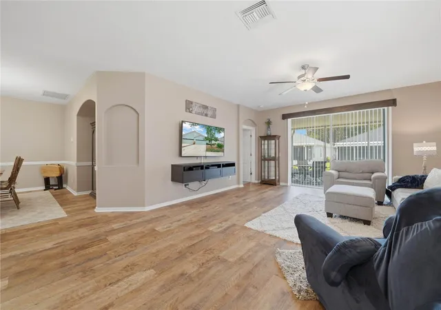 2nd image of 6936 Surrey Oak Dr, Apollo Beach, FL 33572 | MLS# L4962317
