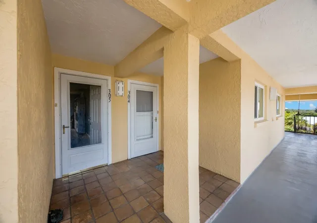 Homes for sale in Saint Petersburg, FL | 1125 Pinellas Bayway S #305, Saint Petersburg, FL 33715 | MLS# TB8513975