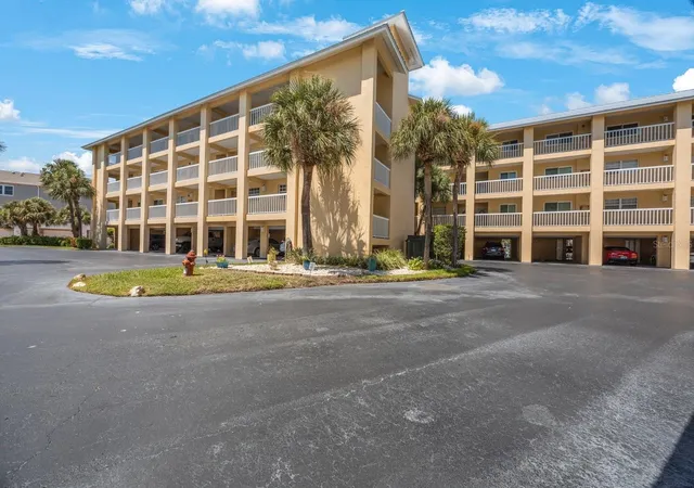 Homes for sale in Saint Petersburg, FL | 1125 Pinellas Bayway, Saint Petersburg, FL 33715 | Houzeo