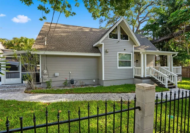Homes for sale in Tampa, FL | 2607 W Wyoming Ave, Tampa, FL 33611 | MLS# TB8513983
