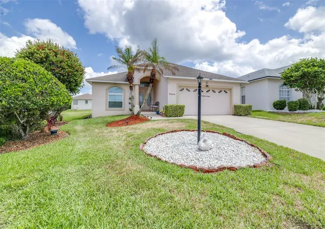Photo 1 of Single family home for sale at 7024 Bendelow Dr, Lakeland, FL 33810 | MLS# L4962324 | Listing updated on 2026-06-13