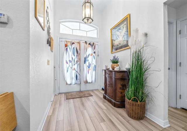 Photo 3 of Single family home for sale at 7024 Bendelow Dr, Lakeland, FL 33810 | MLS# L4962324 | Listing updated on 2026-06-13