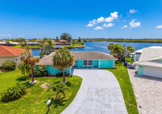 Homes for sale in New Port Richey, FL | 4956 Galleon Ct, New Port Richey, FL 34652 | MLS# W7886268