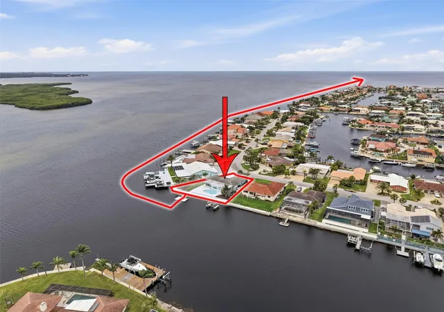 Homes for sale in New Port Richey, FL | 4956 Galleon Ct, New Port Richey, FL 34652 | MLS# W7886268