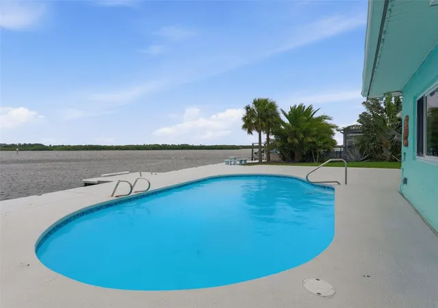 Homes for sale in New Port Richey, FL | 4956 Galleon Ct, New Port Richey, FL 34652 | MLS# W7886268
