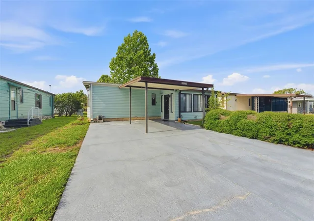 3rd image of 34334 Countryside Dr, Wesley Chapel, FL 33543 | MLS# TB8514025