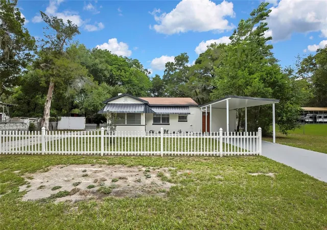 1st image of 5175 E Live Oak Ln, Inverness, FL 34453 | MLS# W7886270