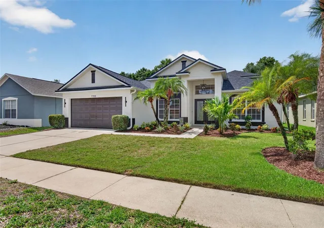 Photo 3 of Sale Pending at 7705 Nottinghill Sky Dr, Apollo Beach, FL 33572 | MLS# TB8514033 | Listing updated on 2026-10-07