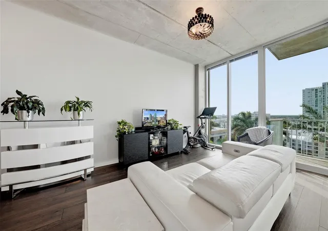 Photo 2 of Condo for sale at 777 N Ashley Dr #1109, Tampa, FL 33602 | MLS# L4962329 | Listing updated on 2026-08-17